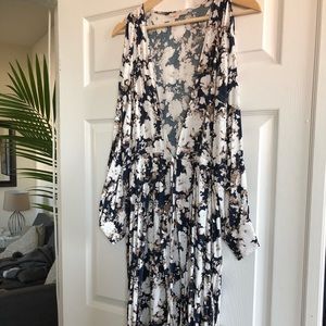 Dresses - Cut out dress Dresses - Cut out dress